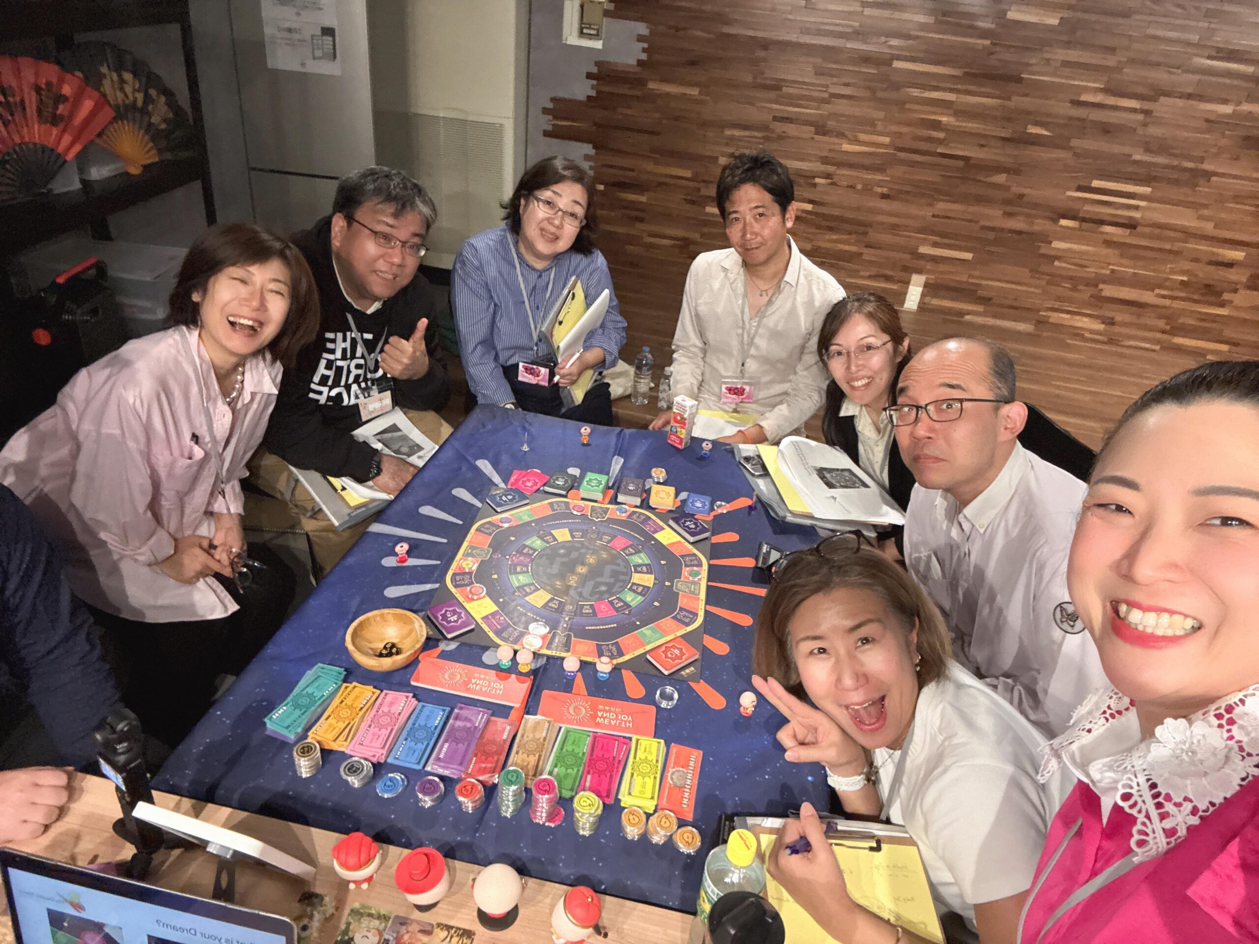 Japanese Enjoying Wealth Flow Game Happily Japanese Enjoying Wealth Flow Game Happily